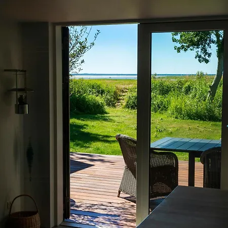 Enjoy The Beautiful View Over The Bay *